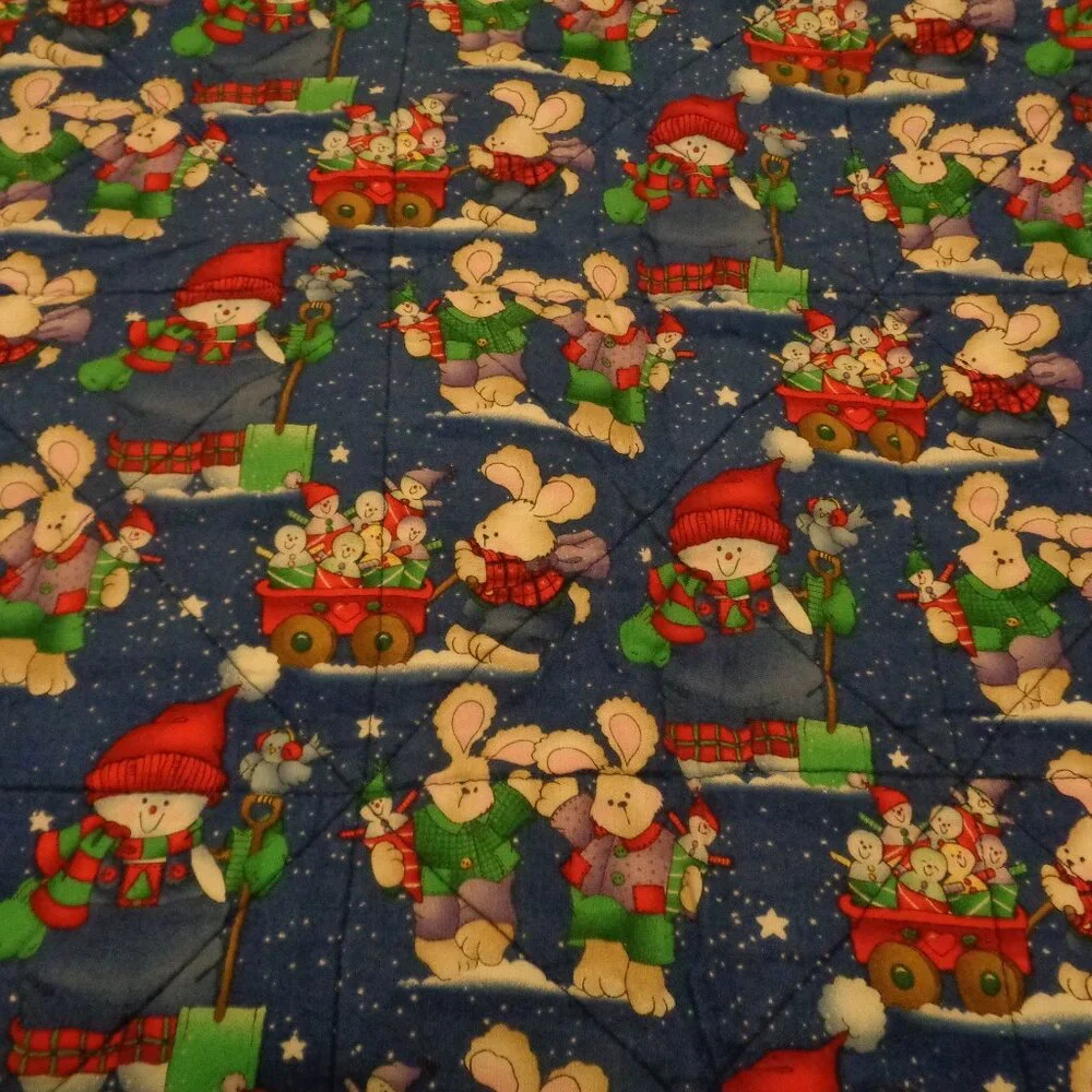 RETRO VINTAGE HANDMADE CHRISTMAS PATCHWORK BABY OR LA  QUILT BLANKET